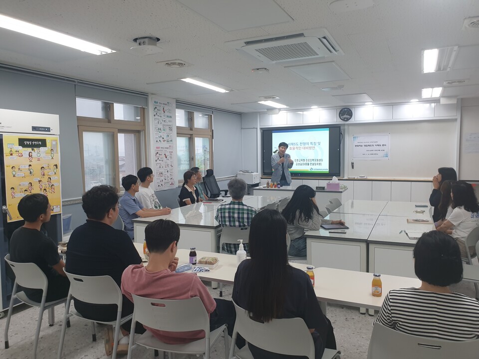 연평중고등학교에서 찾아가는 진로진학설명회가 진행되고 있다. 사진/인천시 교육청 제공