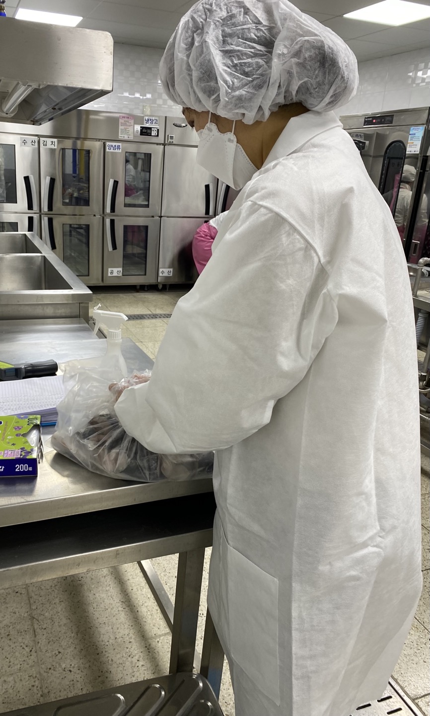 인천북부교육지원청, 학교급식 식재료 방사능 검사 확대 시행, 사진/인천시교육청 제공