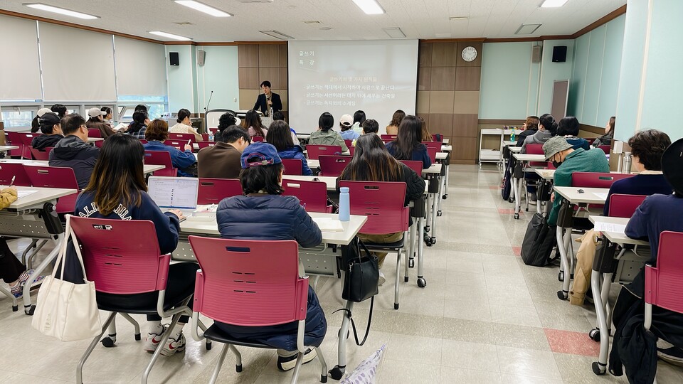 인천광역시교육청계양도서관, 글 쓰는 변호사 정지우 작가 초청 특강 성료, 사진/인천시교육청 제공