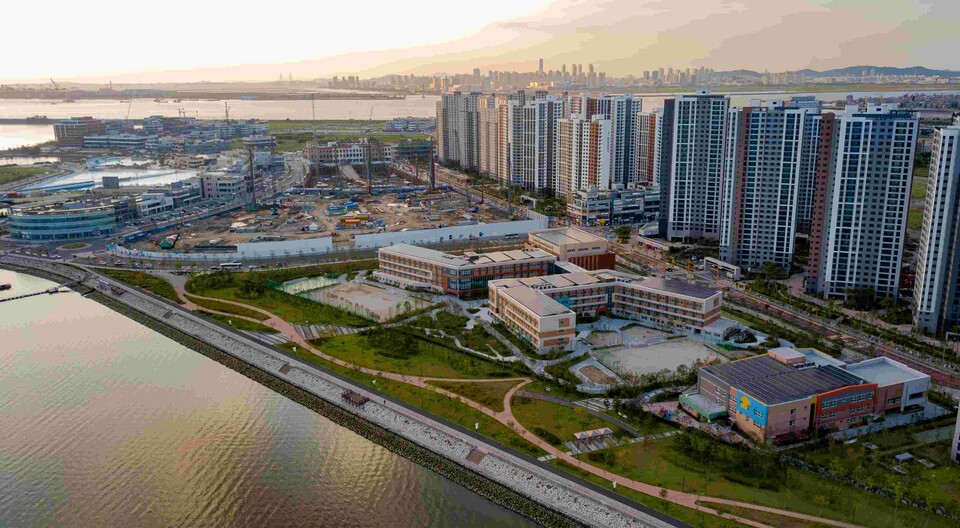 2023 대한민국 우수교육시설 공모전 ‘시화나래초중학교 우수상’ 수상, 사진/경기도교육청 제공