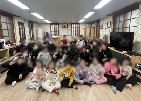 함께하는사랑밭 독산지역아동센터 ‘경노당에 다녀왔어요’ 2023년 지역사회 나눔행사 재능발표회 진행, 사진/함께하는사랑밭 독선지역아동센터 제공