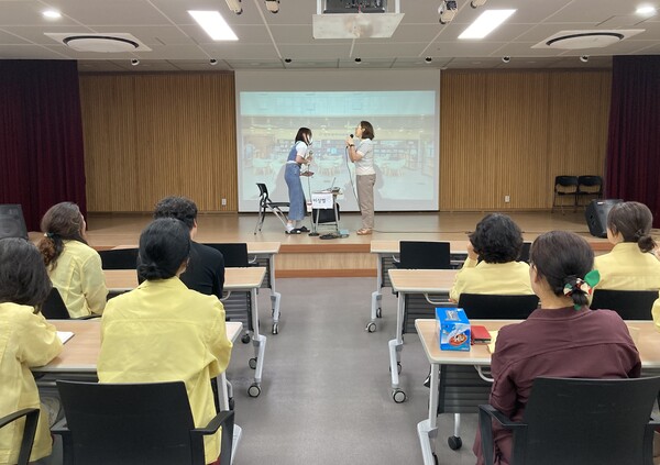 인천광역시교육청연수도서관, 전직원 대상 특이민원 발생 대비 모의훈련. 사진 / 인천광역시교육청연수도서관 제공