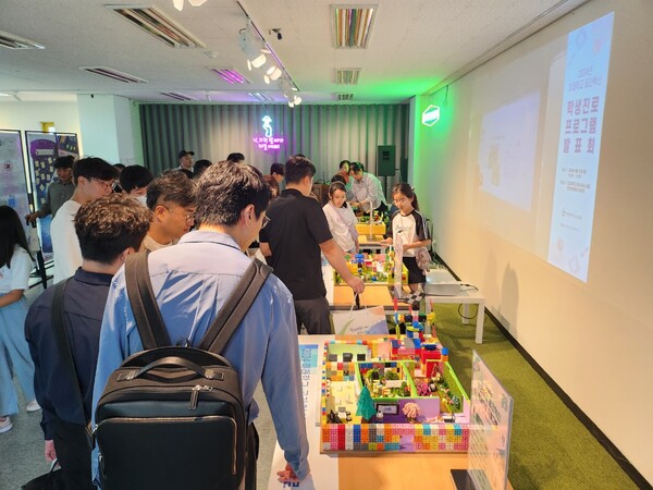 인천시교육청, 2024 미래학교 공간혁신 학생진로프로그램 발표회를 개최했다. 사진 / 인천광역시교육청 제공