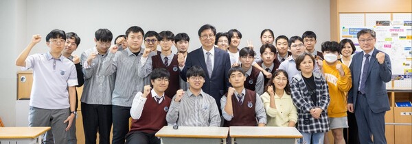 도성훈 인천광역시교육감,수능 앞둔 고3 수험생 직접 찾아 격려했다. 사진 / 인천광역시교육청 제공