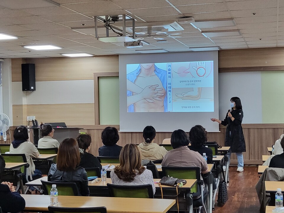 인천남부교육지원청,초등돌봄전담사 및 늘봄학교 업무종사자 대상 응급처치교육 진행했다. 사진 / 인천광역시교육청 제공