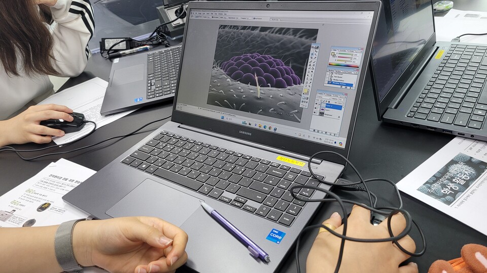 인천광역시교육청교육과학정보원,주사전자현미경 오픈랩 실시했다. 사진 / 인천광역시교육청 제공