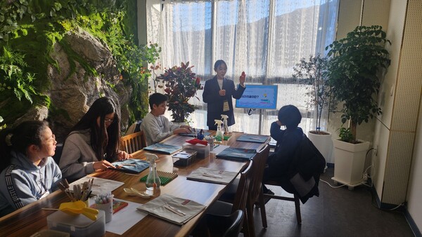 의왕 다움 공유학교에서 겨울방학 프로그램을 운영 중이다, 사진 / 군포의왕교육지원청 제공