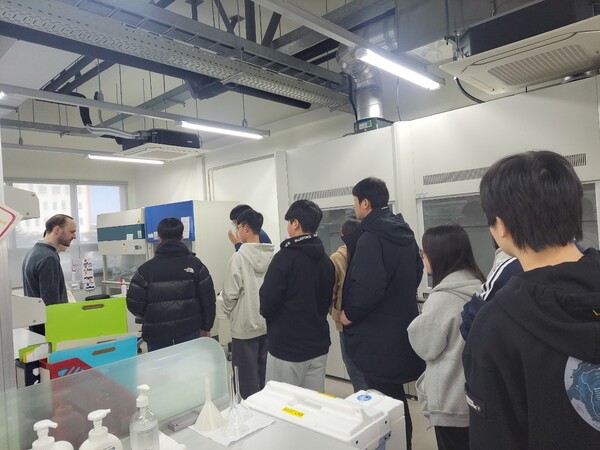 인천광역시교육청이 중학생을 대상으로 에코스마트팜 진로캠프를 운영 중이다, 사진 / 인천광역시교육청 제공