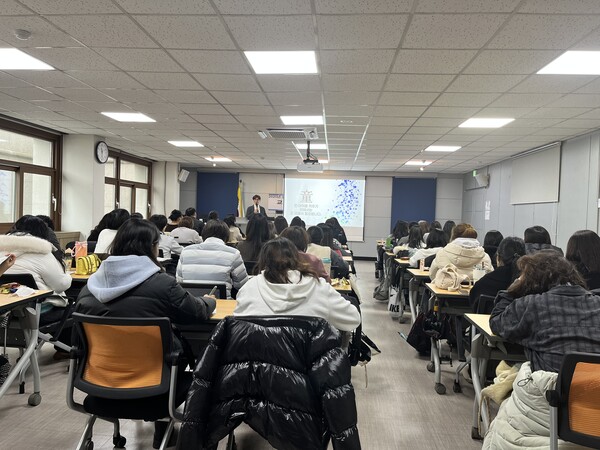 늘품누리 온이음교육복지우선지원사업 교육복지사 직무 연수를 진행 중이다, 사진 / 인천북부교육지원청 제공