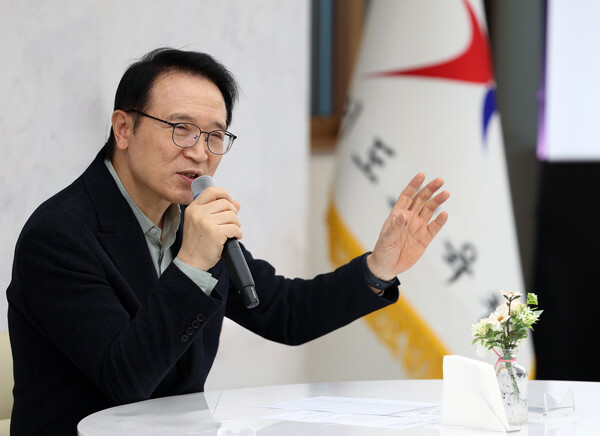 임태희 경기도교육감이 전국 교육청 최초로 청년 공무원의 맞춤형 복지점수를 대폭 지원할 예정이다, 사진 / 경기도교육청 제공