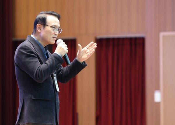 임태희 교육감이 '2025 경기도교육청 연수(교육)기관 어센드 네트워크(Ascend Network)'를 진행 중이다, 사진 / 경기도교육청 제공