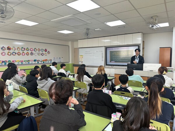 '2025년 학교로 찾아가는 인권교육’을 운영 중이다, 사진 / 인천광역시교육청 제공