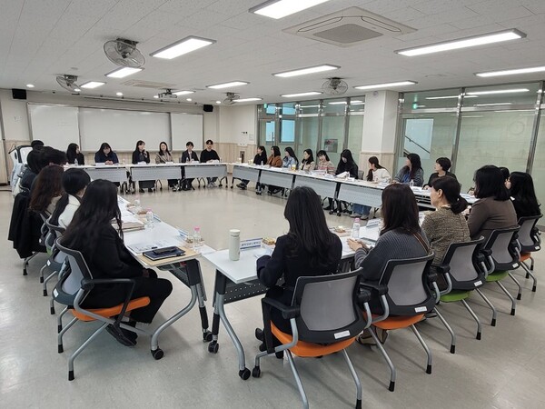 온이음 교육복지우선지원사업 지역 네트워크 협의회를 실시하는 중이다, 사진 / 인천동부교육지원청 제공