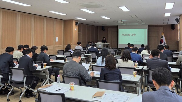 경기도민의 삶 속에 긍정적인 변화를 만들어내는 공간이 될 수 있도록 경기도교육청이 시군과 함께 협력하는 중이다, 사진 / 경기도교육청 제공