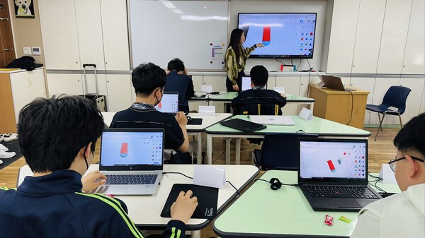 2025학년도 직업전문반으로 선정된 13개 중학교 특수학급을 대상으로 ‘디지털 역량 강화반’ 수업을 본격 운영 중이다, 사진 / 인천북부교육지원청 제공