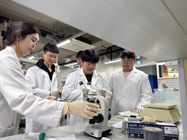  ‘대학으로 찾아가는 해양스마트팜 캠프’를 운영 중이다, 사진 / 인천광역시교육청 제공