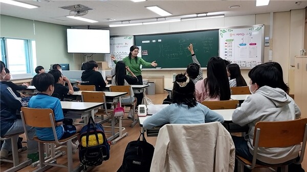 관내 초·중학생을 대상으로 학급 단위 관계 형성 프로그램 ‘아롱다롱 우리’를 운영 중이다, 사진 / 인천북부교육지원청 제공