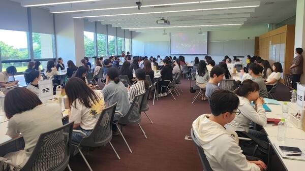 ‘2025 이음교육 시범어린이집 및 어·초 마중교원 워크숍’을 권역별로 운영 중이다, 사진 / 경기도교육청 제공