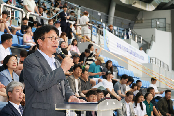 문학박태환수영장에서 ‘제9회 인천광역시교육감배 초등학생 수영대회’를 개최 중이다, 사진 / 인천광역시교육청 제공