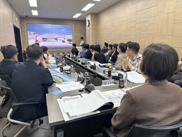 2028년 3월 개교 예정교인 (가칭) ▲검단3중학교 ▲아라3중학교 ▲미단초중학교 ▲영종학교의 신축공사 설계공모 당선작 보고회를 진행 중이다, 사진 / 인천광역시교육청 제공