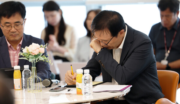 남부청사에서 ‘2025년 2분기 직속기관장 협의회’를 진행 중이다, 사진 / 경기도교육청 제공