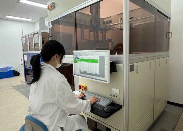 강화도 어획․생산 수산물에 대해 방사능 검사를 진행 중이다, 사진 / 인천광역시청 제공