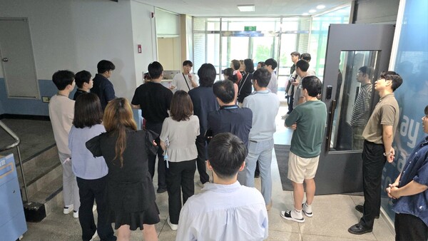 인천과학고와 인천운서중에서 학교시설 실무자 50여 명을 대상으로 ‘학교시설 관리 역량강화 교육과정’을 진행 중이다, 사진 / 인천광역시교육청교육연수원 제공