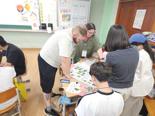 초‧중등학생을 대상으로 ‘2025 글로컬 영어(Glocal English) 공유학교’를 운영 중이다, 사진 / 경기도교육청국제교육원 제공