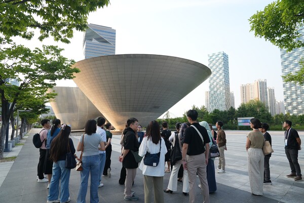 ‘APEC 2025 제3차 고위관리회의(SOM3) 및 장관 회의’에 참석한 각국 대표단들이 인천의 관광 및 문화 행사 프로그램을 운영 중이다, 사진 / 인천광역시청 제공