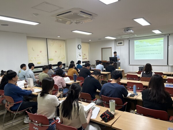 아동복지시설 종사자 역량강화 교육을 진행 중이다, 사진 / 인천광역시청 제공