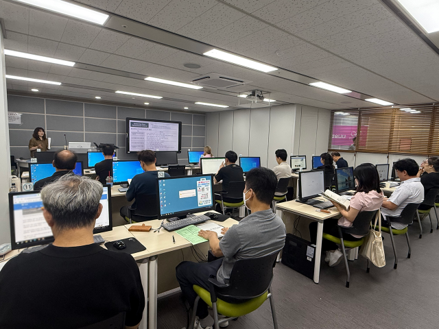 ‘디지털 역량강화 AI 실무·오피스’ 교육 현장, 사진 / 금천구시설관리공단 제공